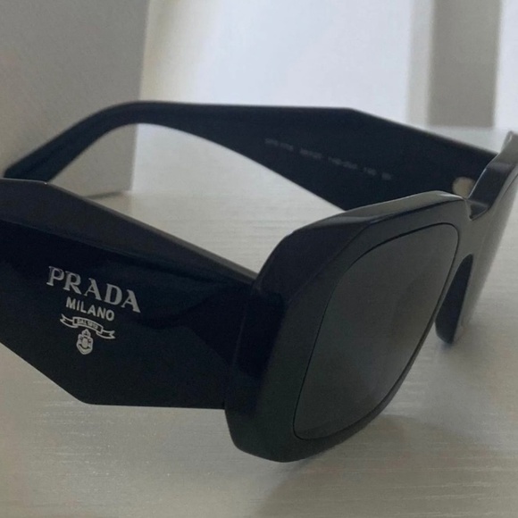 Sunglasses - Picture 1 of 5